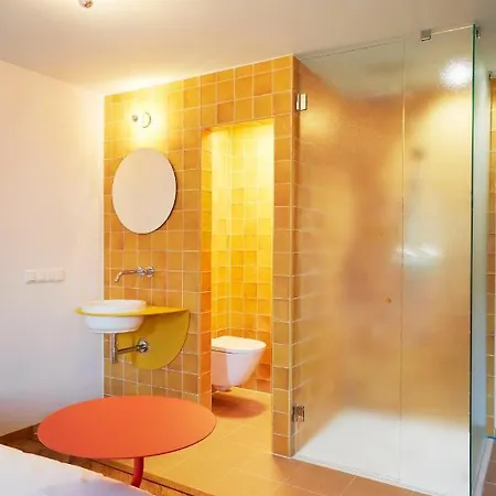 Not 3* Ρότερνταμ