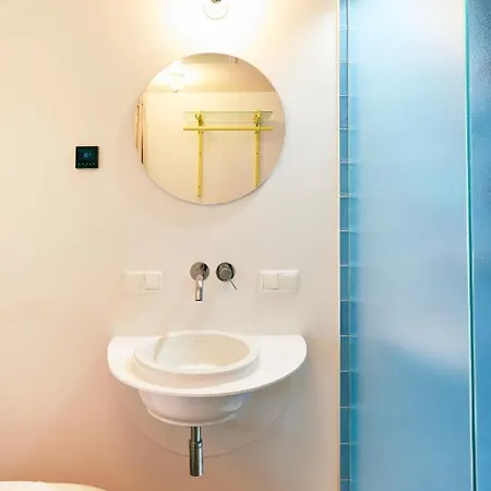 Not Hotel