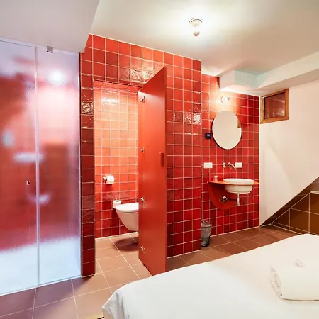 Not Hotel