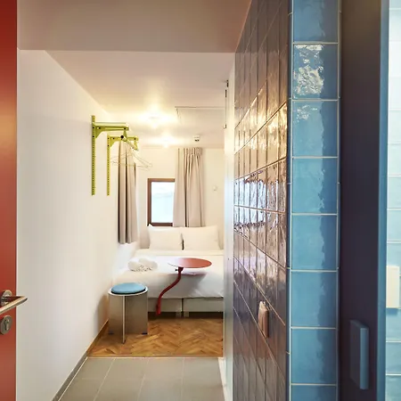 Not Hotel