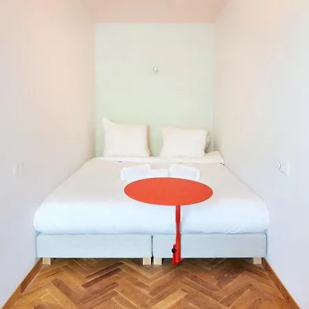 Not Hotel