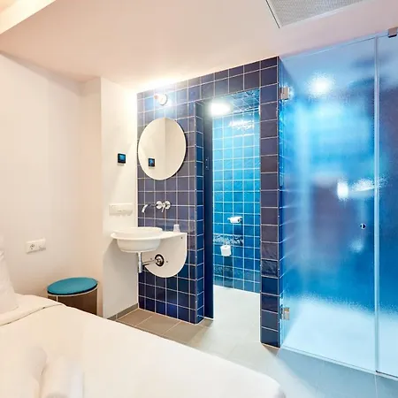 Not Hotel 3*