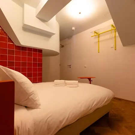 Not Hotel